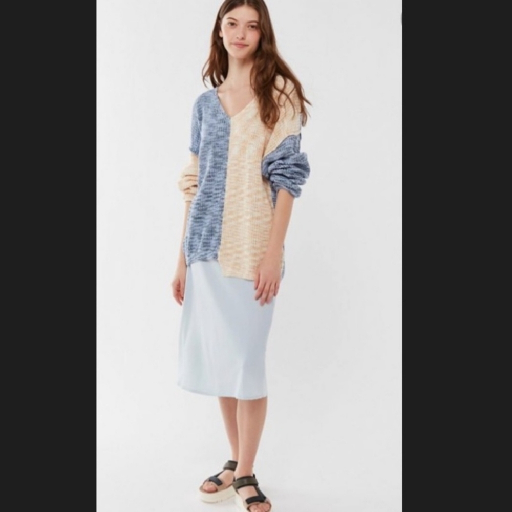 Urban Outfitters‎ Colorblock knit Sweater Blue and Tan Womens Medium